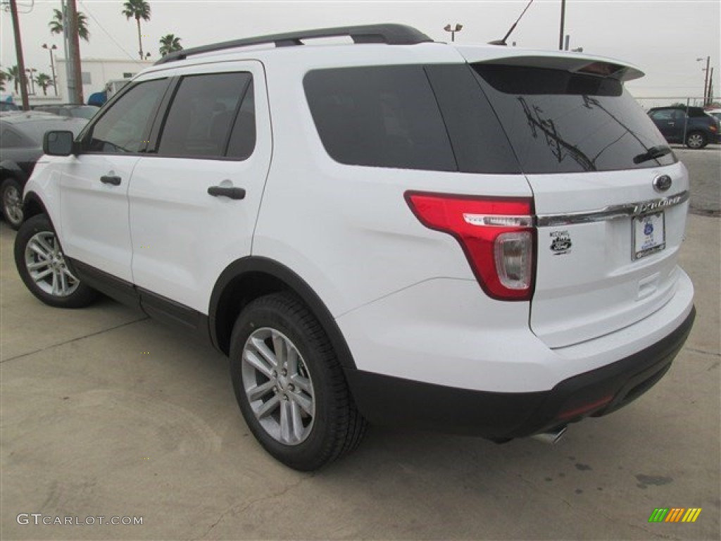 2015 Explorer FWD - Oxford White / Medium Light Stone photo #4
