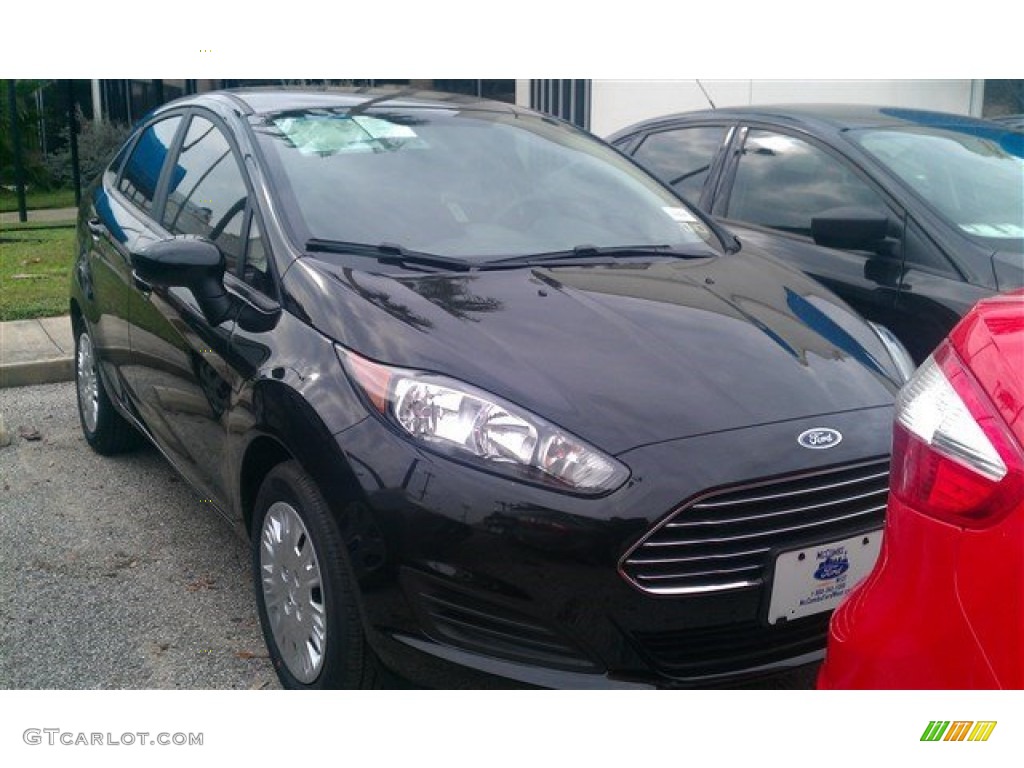 2015 Fiesta S Sedan - Tuxedo Black Metallic / Charcoal Black photo #1