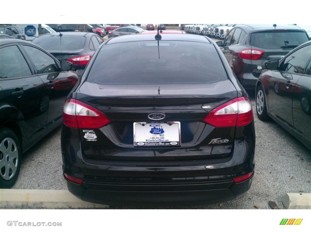 2015 Fiesta S Sedan - Tuxedo Black Metallic / Charcoal Black photo #5