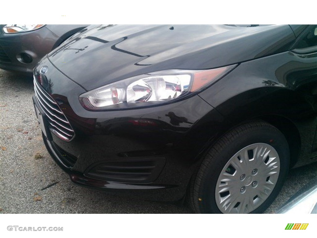 2015 Fiesta S Sedan - Tuxedo Black Metallic / Charcoal Black photo #7
