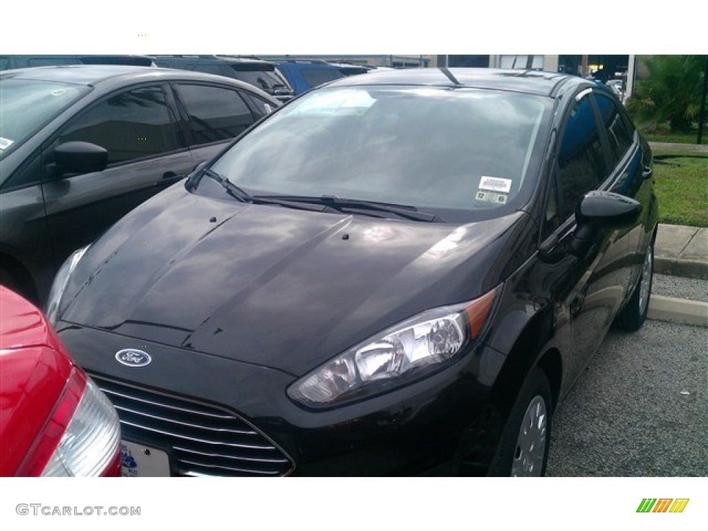 2015 Fiesta S Sedan - Tuxedo Black Metallic / Charcoal Black photo #8