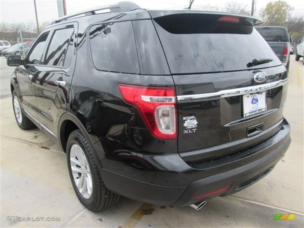 2015 Explorer XLT - Tuxedo Black / Charcoal Black photo #7