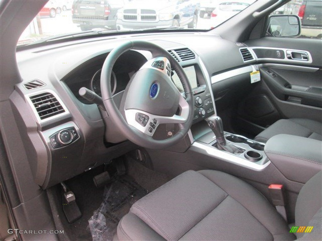 2015 Explorer XLT - Tuxedo Black / Charcoal Black photo #20