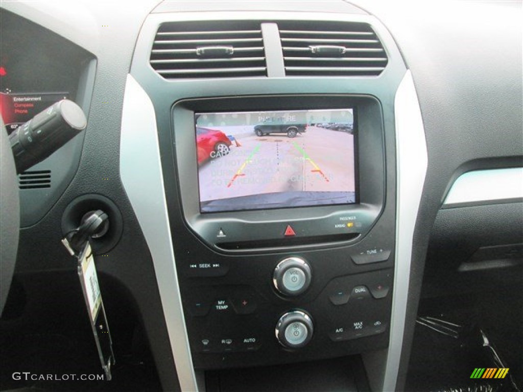 2015 Explorer XLT - Tuxedo Black / Charcoal Black photo #27