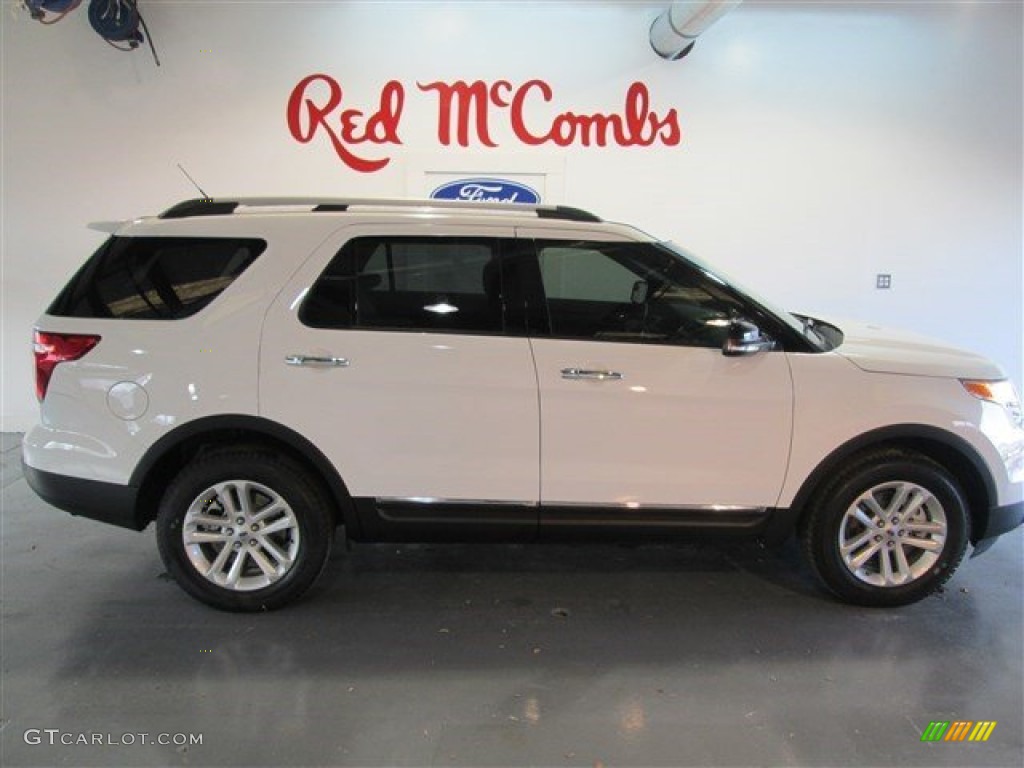 2015 Explorer XLT - Oxford White / Medium Light Stone photo #7