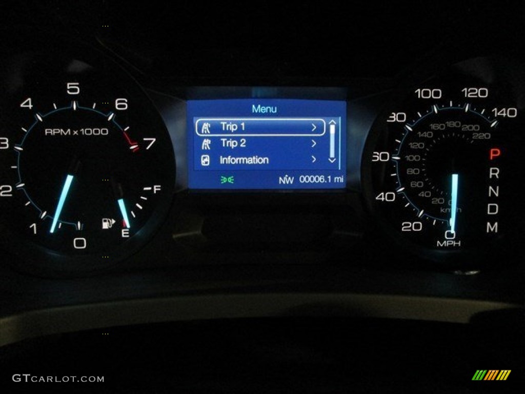 2015 Explorer XLT - Oxford White / Medium Light Stone photo #19