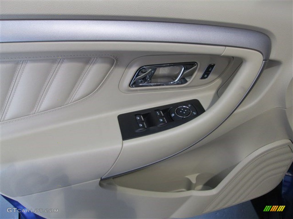 2015 Taurus SE - Deep Impact Blue Metallic / Dune photo #13