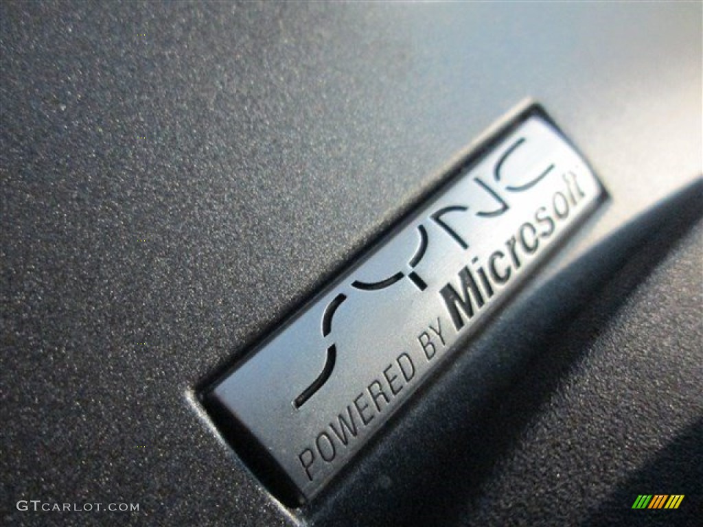 2015 Taurus SE - Deep Impact Blue Metallic / Dune photo #16