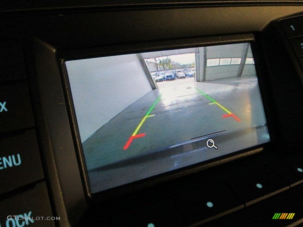 2015 Taurus SE - Deep Impact Blue Metallic / Dune photo #17