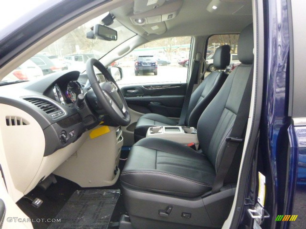 Black/Light Graystone Interior 2015 Chrysler Town & Country Touring-L Photo #100119944