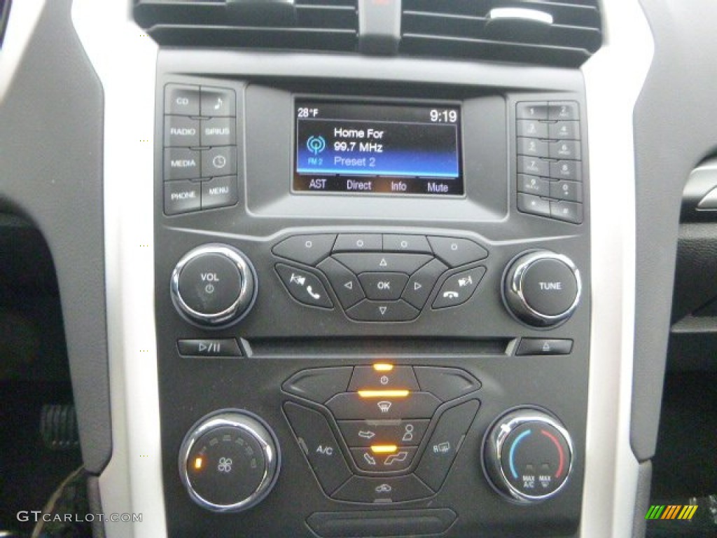 2015 Fusion SE - Deep Impact Blue Metallic / Charcoal Black photo #13