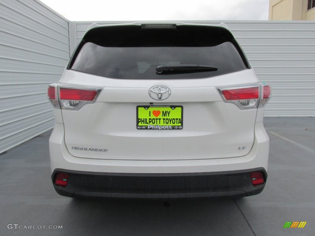 2015 Highlander LE - Blizzard Pearl White / Black photo #5