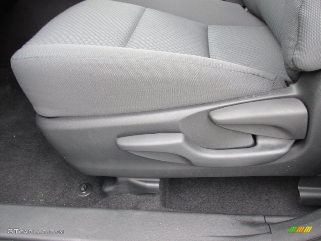2015 Highlander LE - Blizzard Pearl White / Black photo #23