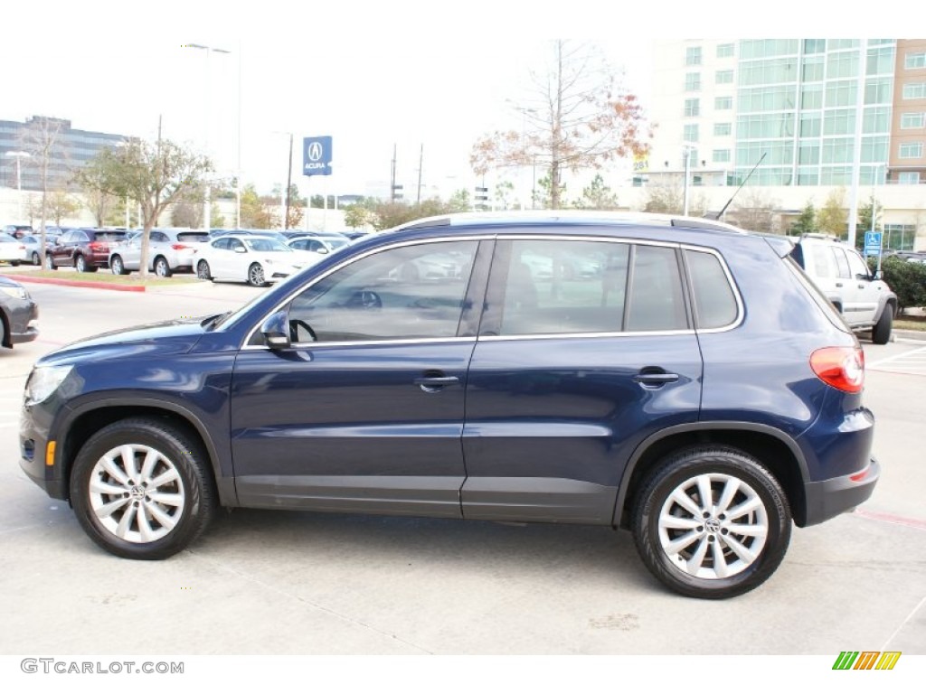 2011 Tiguan SE - Night Blue Metallic / Charcoal photo #5