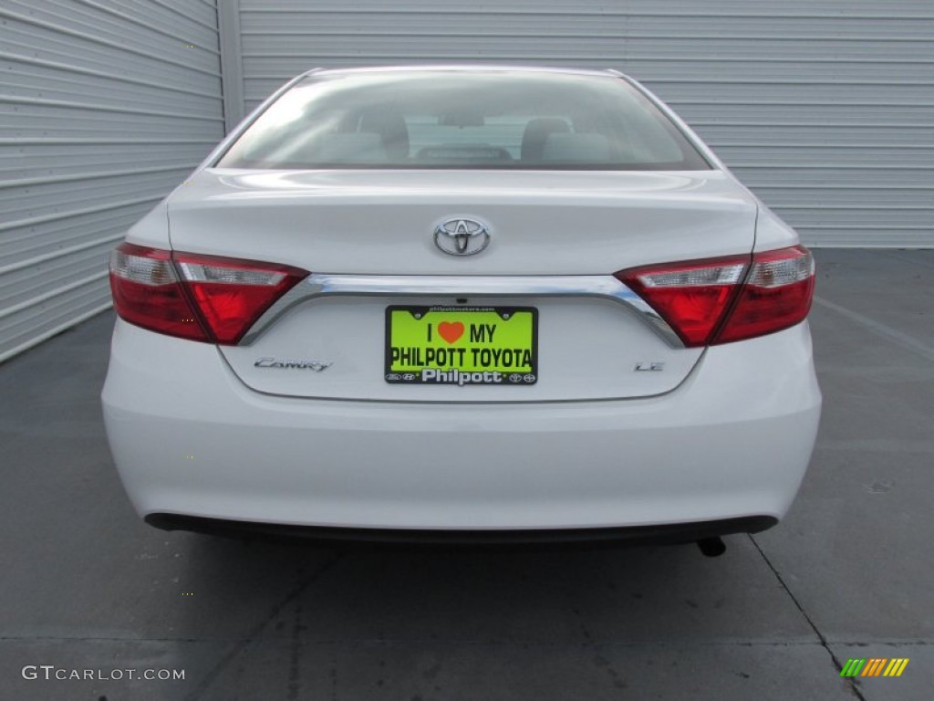 2015 Camry LE - Super White / Ash photo #5