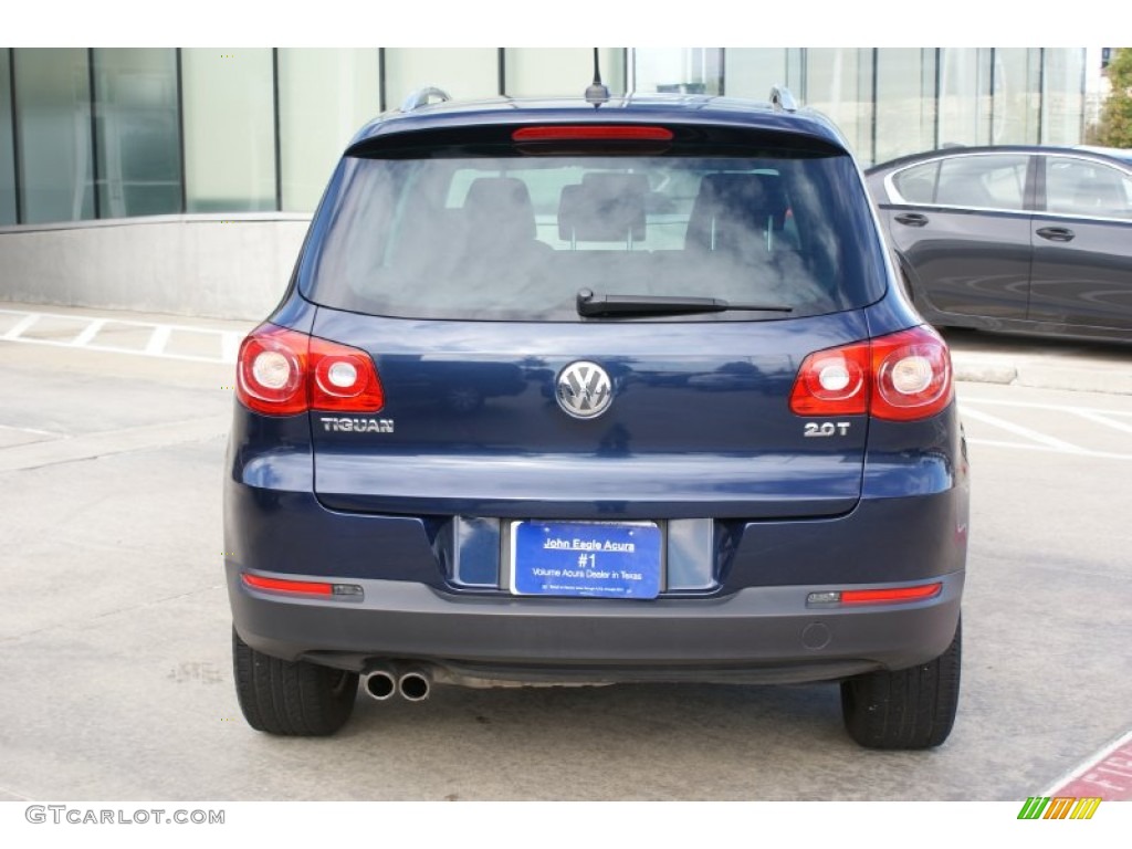2011 Tiguan SE - Night Blue Metallic / Charcoal photo #7