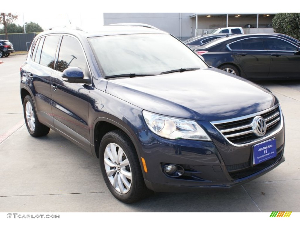 2011 Tiguan SE - Night Blue Metallic / Charcoal photo #10