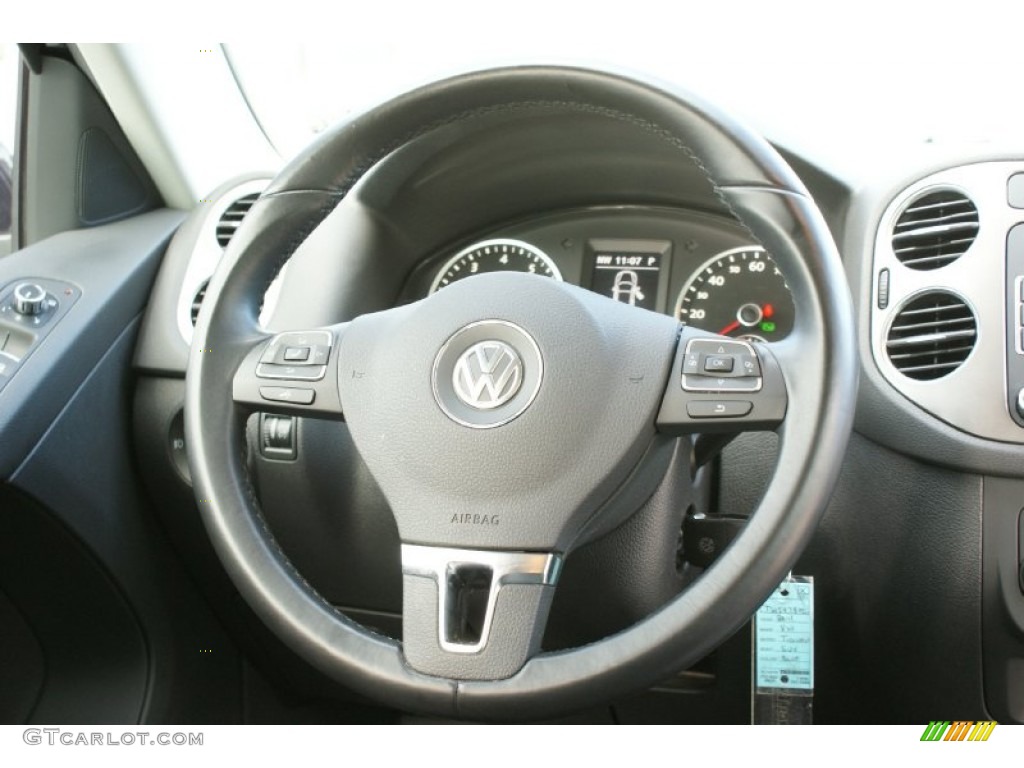 2011 Tiguan SE - Night Blue Metallic / Charcoal photo #30