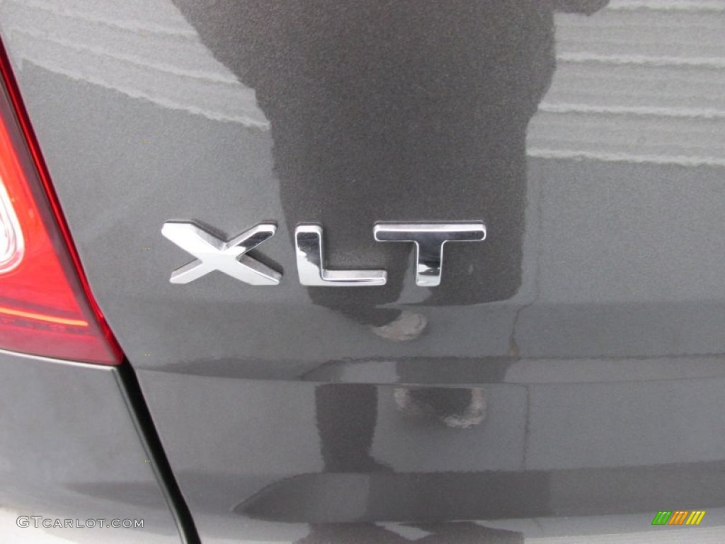 2015 Explorer XLT - Magnetic / Charcoal Black photo #13