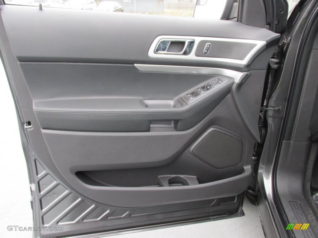 2015 Explorer XLT - Magnetic / Charcoal Black photo #24