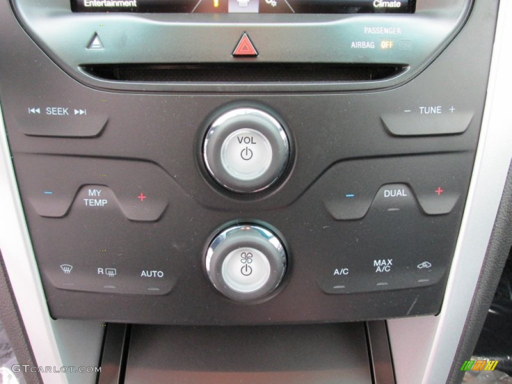 2015 Explorer XLT - Magnetic / Charcoal Black photo #31