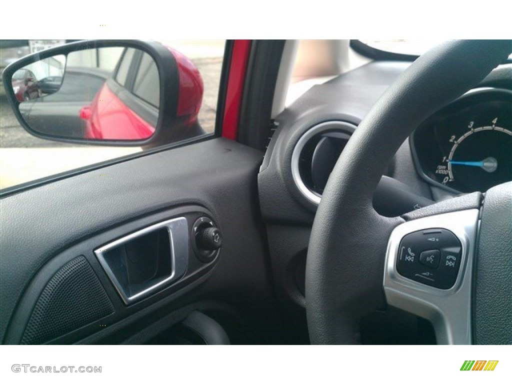 2015 Fiesta SE Sedan - Race Red / Charcoal Black photo #20