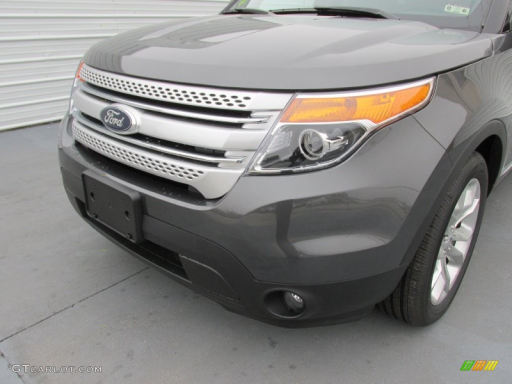 2015 Explorer XLT - Magnetic / Charcoal Black photo #10