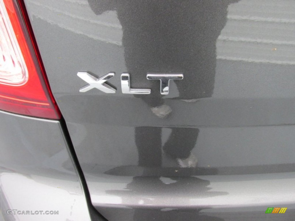 2015 Explorer XLT - Magnetic / Charcoal Black photo #13