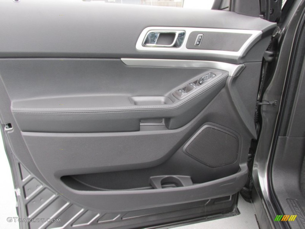 2015 Explorer XLT - Magnetic / Charcoal Black photo #24