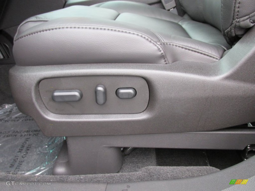 2015 Explorer XLT - Magnetic / Charcoal Black photo #27