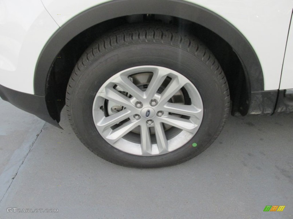 2015 Explorer XLT - Oxford White / Medium Light Stone photo #11