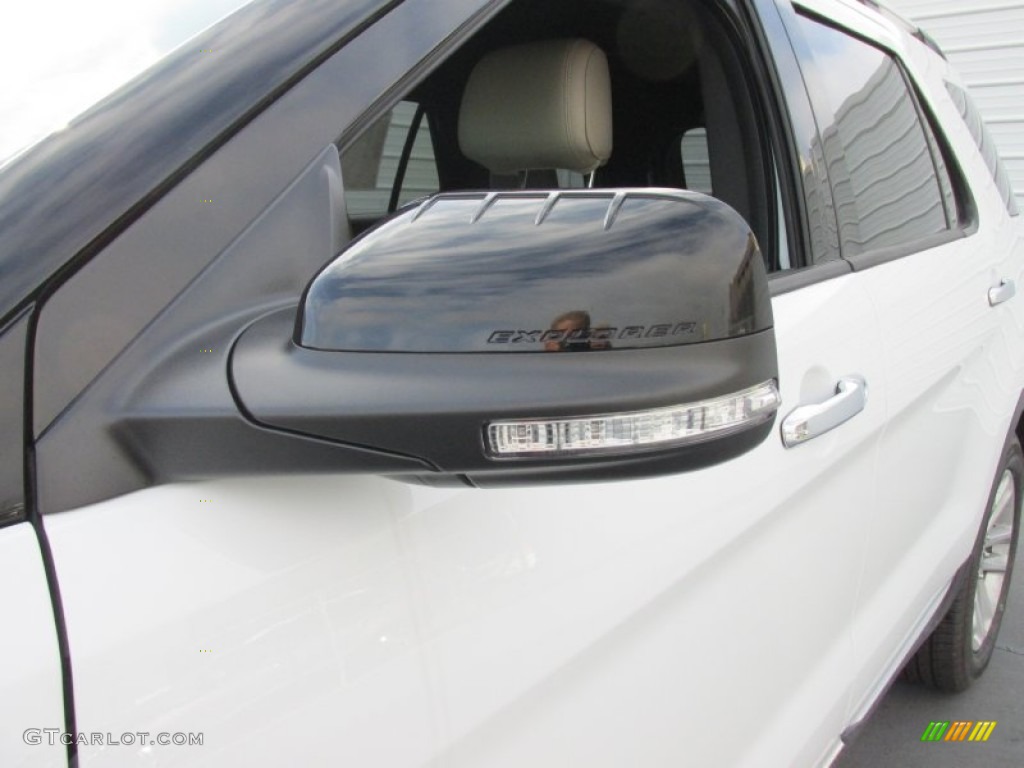 2015 Explorer XLT - Oxford White / Medium Light Stone photo #12