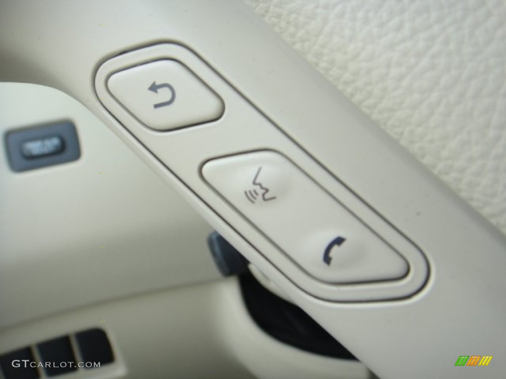 2014 Infiniti QX50 Journey AWD Controls Photo #100140790