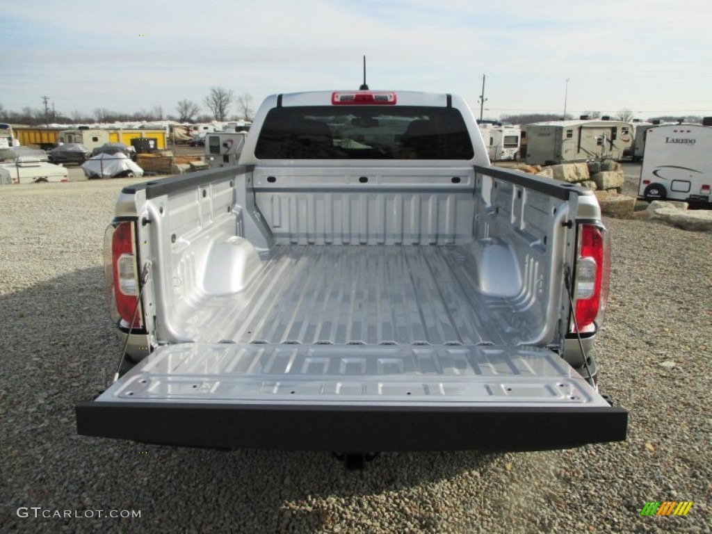 2015 GMC Canyon SLE Crew Cab 4x4 Trunk Photo #100141135