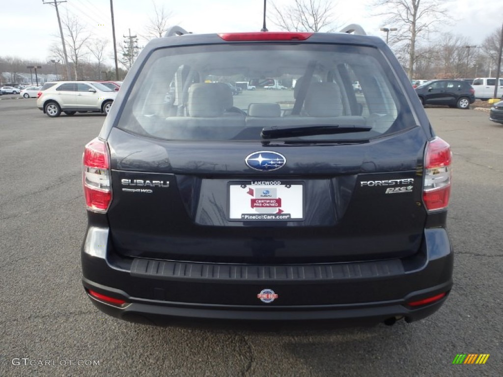 2015 Forester 2.5i - Dark Gray Metallic / Gray photo #6
