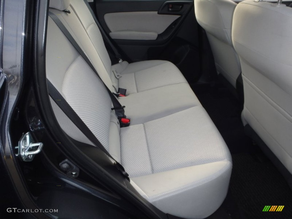 2015 Forester 2.5i - Dark Gray Metallic / Gray photo #15