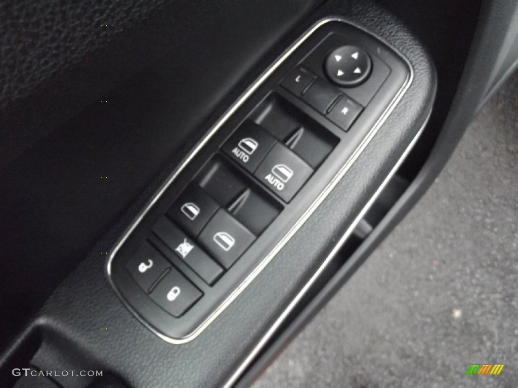 2013 300 C AWD - Billet Silver Metallic / Black photo #18