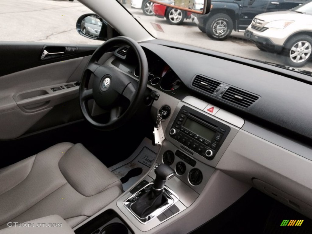 2006 Passat 2.0T Sedan - Shadow Blue / Classic Grey photo #9