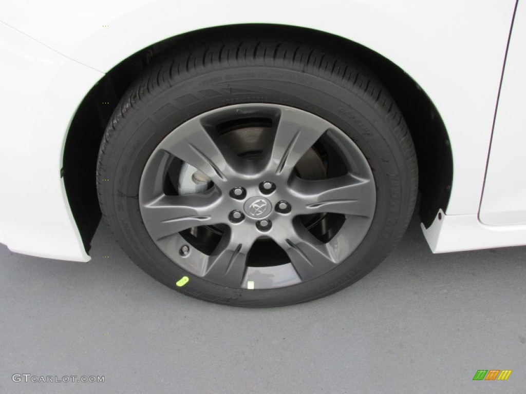 2015 Toyota Sienna SE Wheel Photo #100156375