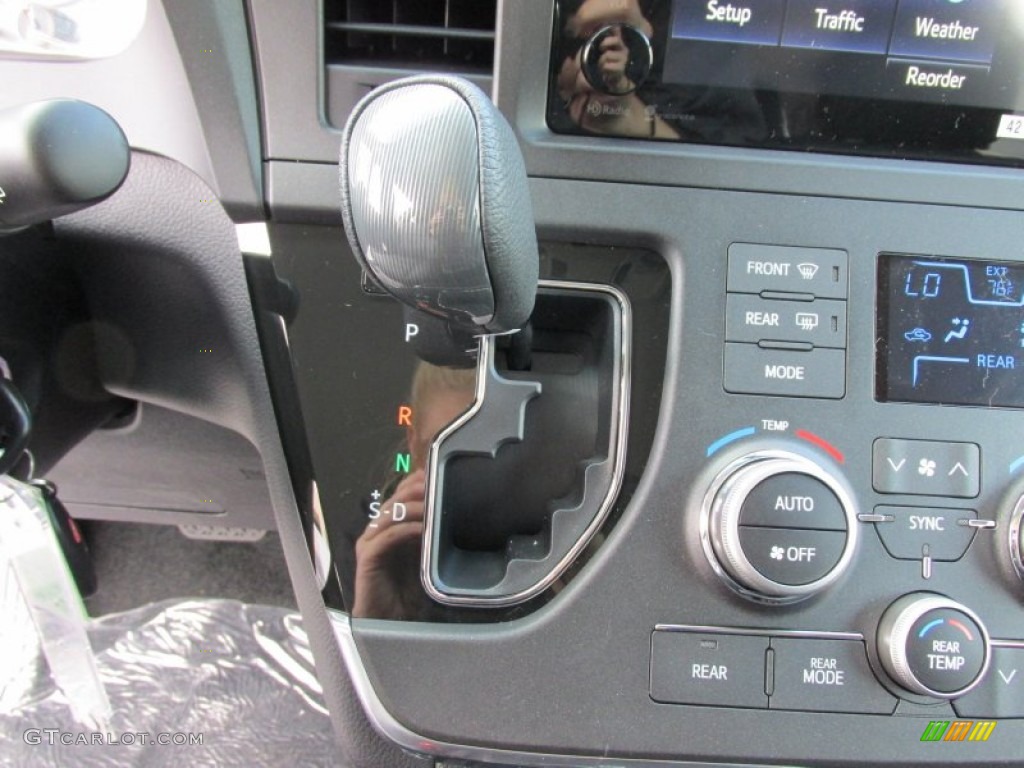 2015 Toyota Sienna SE Transmission Photos