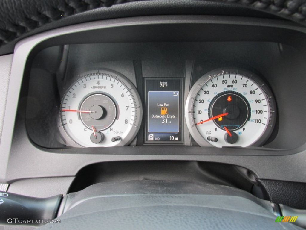 2015 Toyota Sienna SE Gauges Photo #100156513