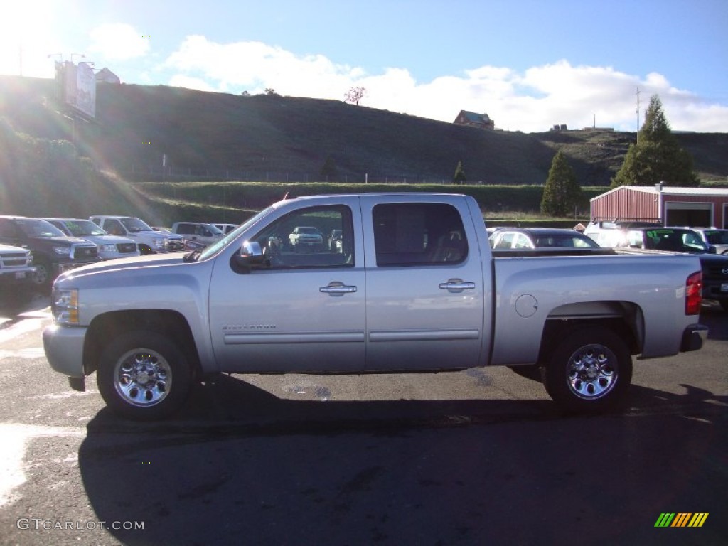 2011 Silverado 1500 LS Crew Cab - Sheer Silver Metallic / Dark Titanium photo #4