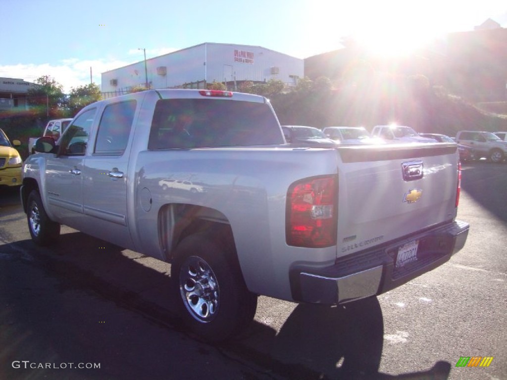 2011 Silverado 1500 LS Crew Cab - Sheer Silver Metallic / Dark Titanium photo #5