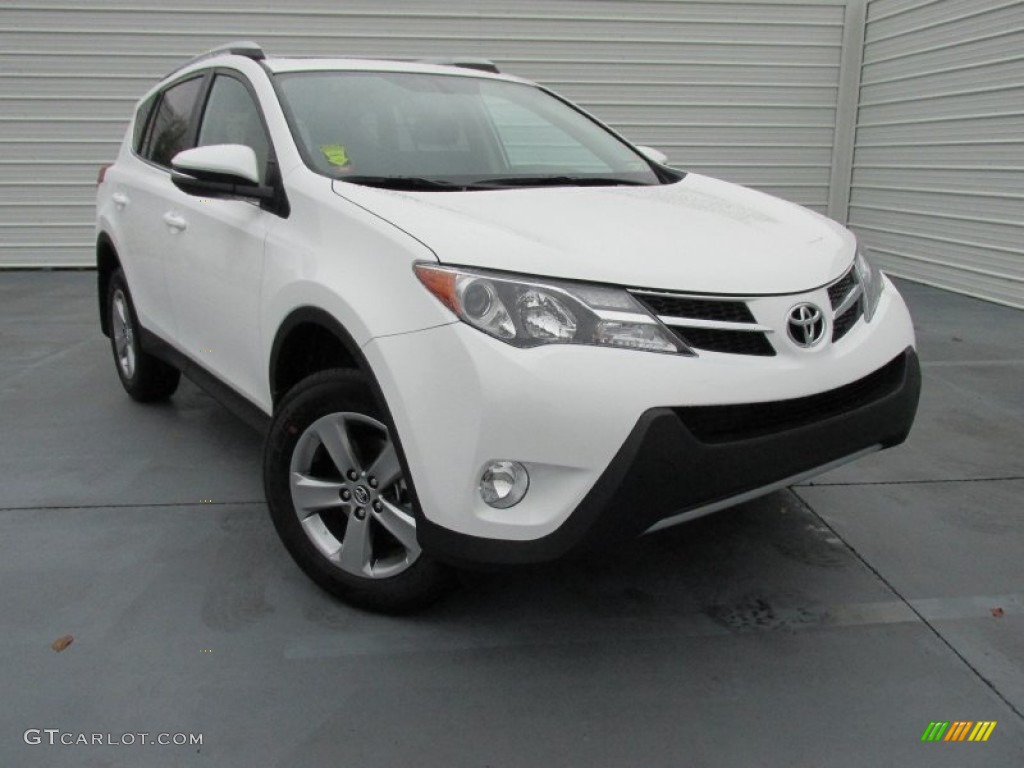 2015 RAV4 XLE - Super White / Black photo #1