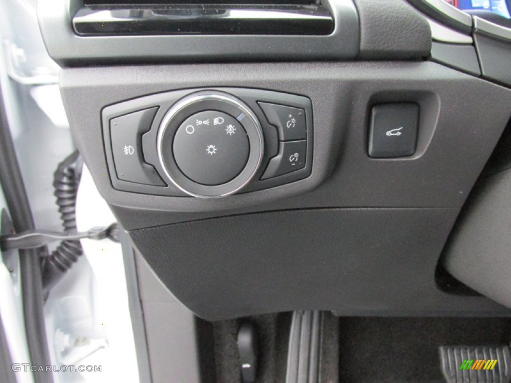 2015 Ford Fusion SE Controls Photo #100168368