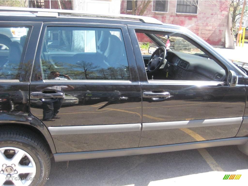1999 V70 XC AWD - Black / Graphite photo #15
