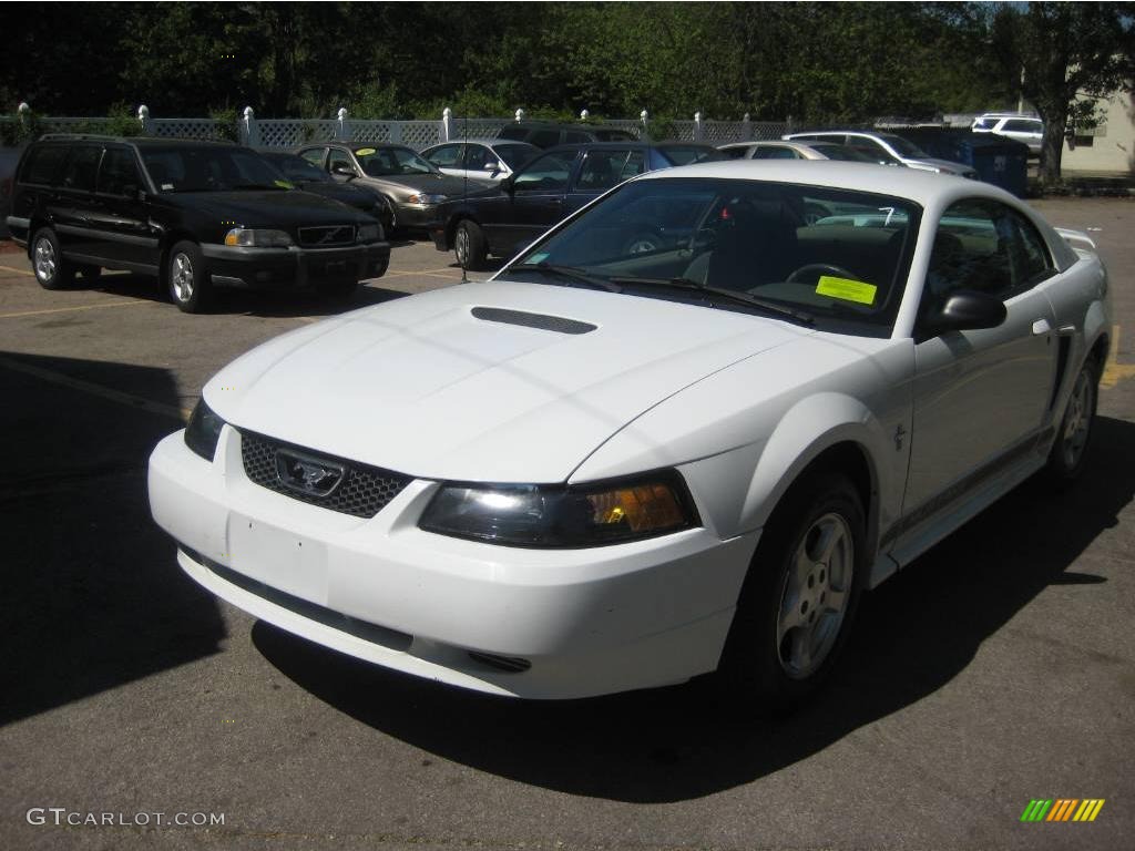 2002 Mustang V6 Coupe - Oxford White / Medium Parchment photo #6