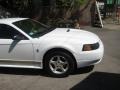 2002 Oxford White Ford Mustang V6 Coupe  photo #14