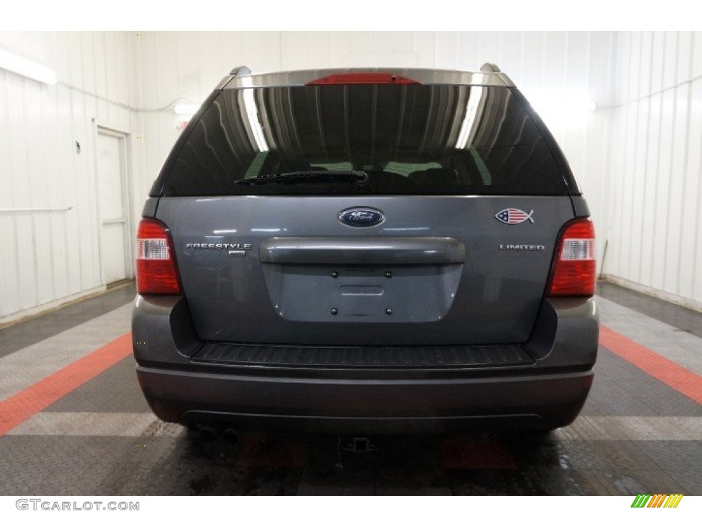 2005 Freestyle Limited AWD - Dark Shadow Grey Metallic / Pebble photo #9