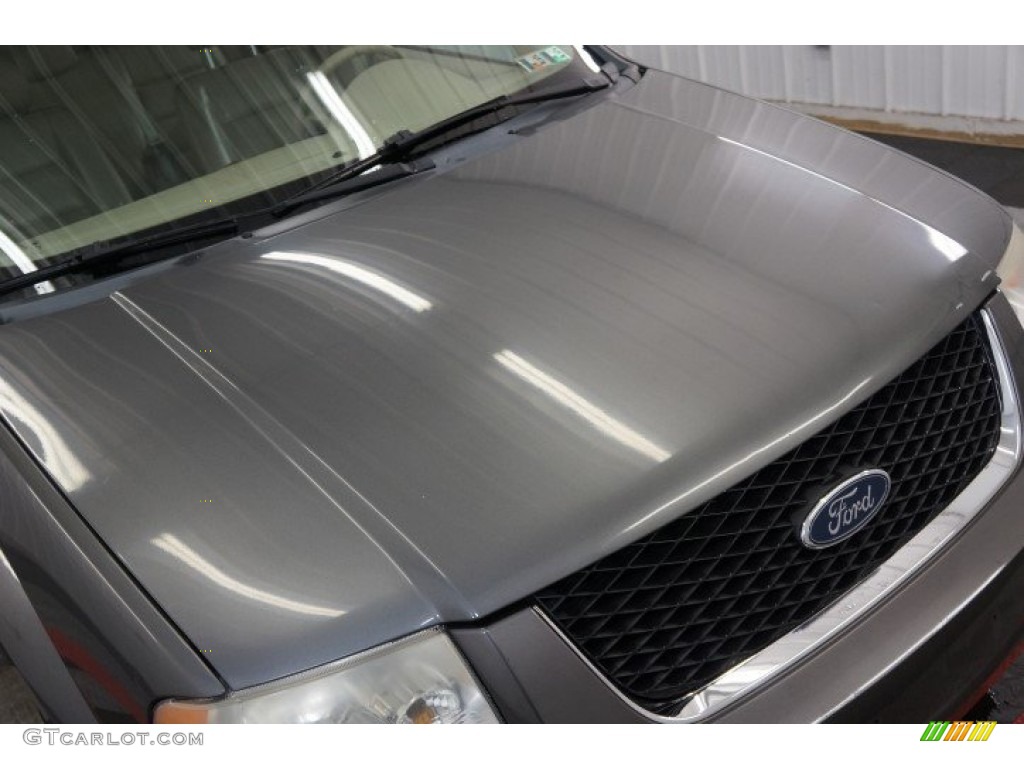 2005 Freestyle Limited AWD - Dark Shadow Grey Metallic / Pebble photo #41